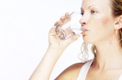 多喝水可以治疗6种常
